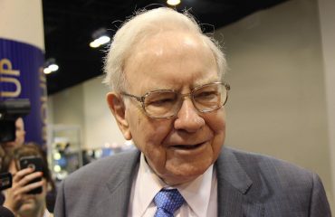 2 No-Brainer Warren Buffett Stocks to Buy Right Now