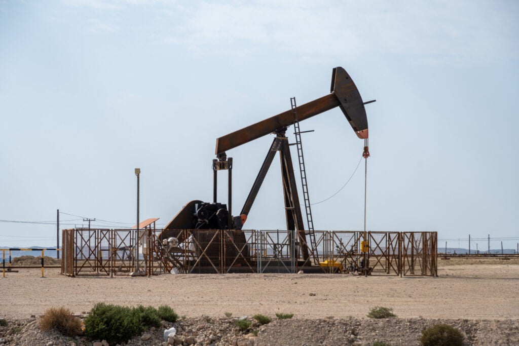 Oil ETFs Heat Up As US-UK Trade Deal, China Talks Fuel Rally - ProShares Ultra Bloomberg Crude Oil (ARCA:UCO), CNX Resources (NYSE:CNX)