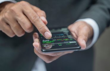 2 No-Brainer Warren Buffett Stocks to Buy Right Now