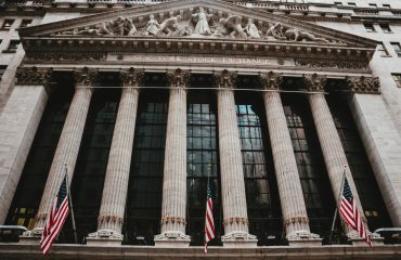 Stocks Settle Mixed on Higher Bond Yields
